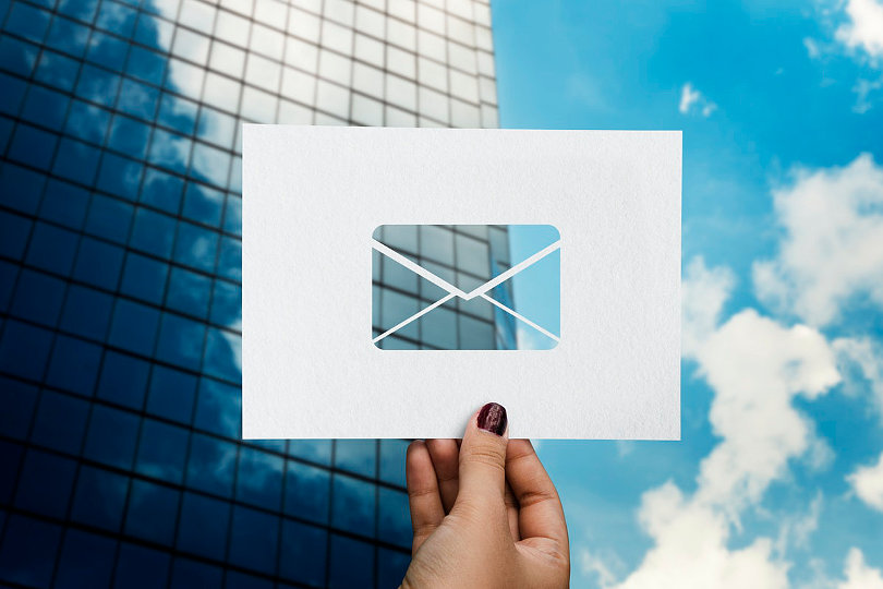 email hosting chứa tên miền riêng doanh nghiệp
